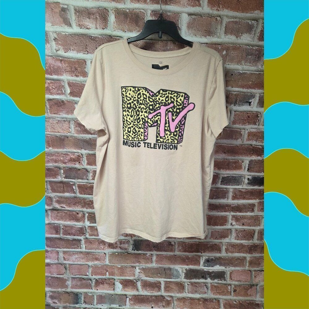 Ripple Junction MTV Top 2 | Leopard Print Pullover Graphic Shirt Retro 90s Cream